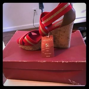 Merona Red Wedges